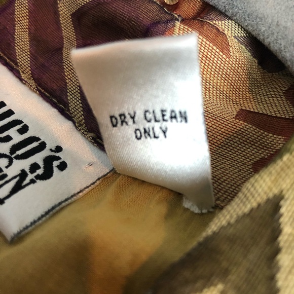 Chico’s Design Button Front Top - Picture 7 of 7